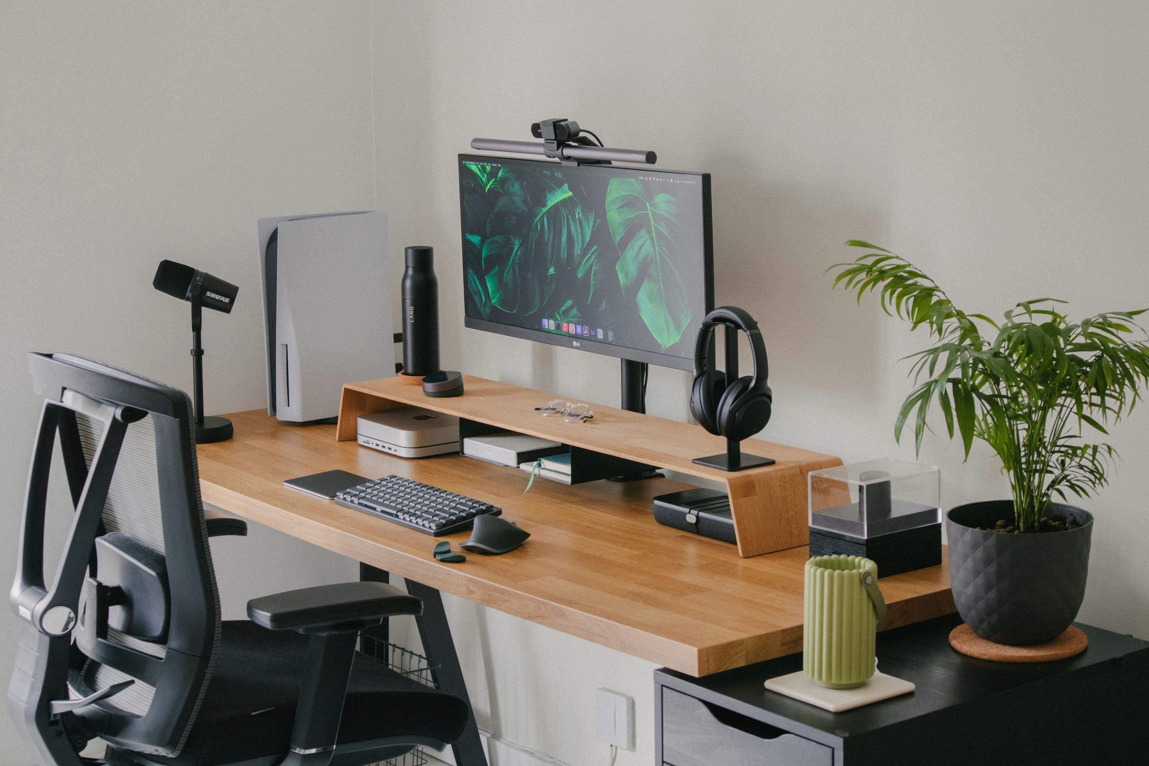 Home Office Setup & Productivity Spaces: The Ultimate Guide to Creating a Productive Work From Home Office